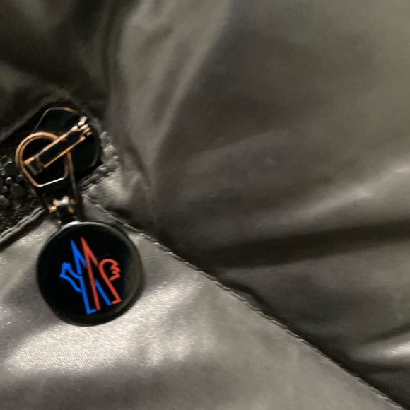 Monclear jacket with hood - Picture 9 of 13